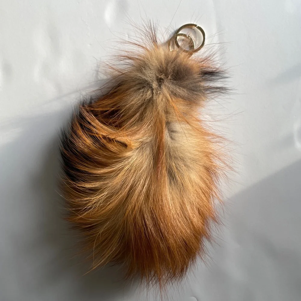 “My Axel Charm” Loro Piana real fox fur charm in the shape of a rooster. - Picture 4 of 11